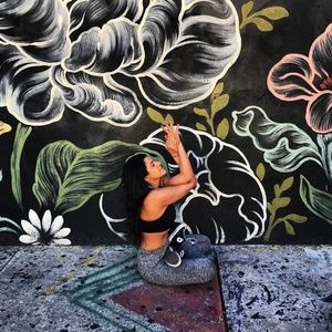 Meet your Posher, Chanel